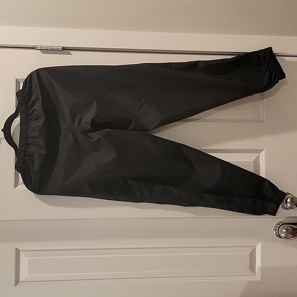 Mountain Equipment Co-op Waterproof Pants, LNC, Kids, Size 14 (XL) - Picture 5 of 5